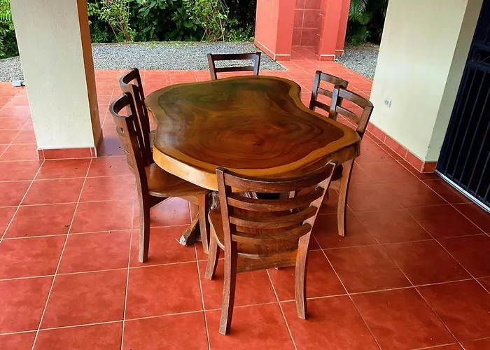 Сasa de vacaciones Casa Nekori Wonderful Mountain View 15 Minutes From Samara
