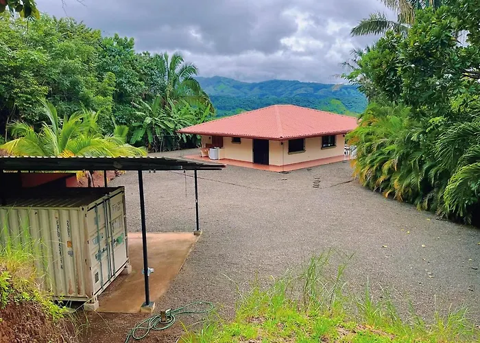 Сasa de vacaciones Casa Nekori Wonderful Mountain View 15 Minutes From Samara *
